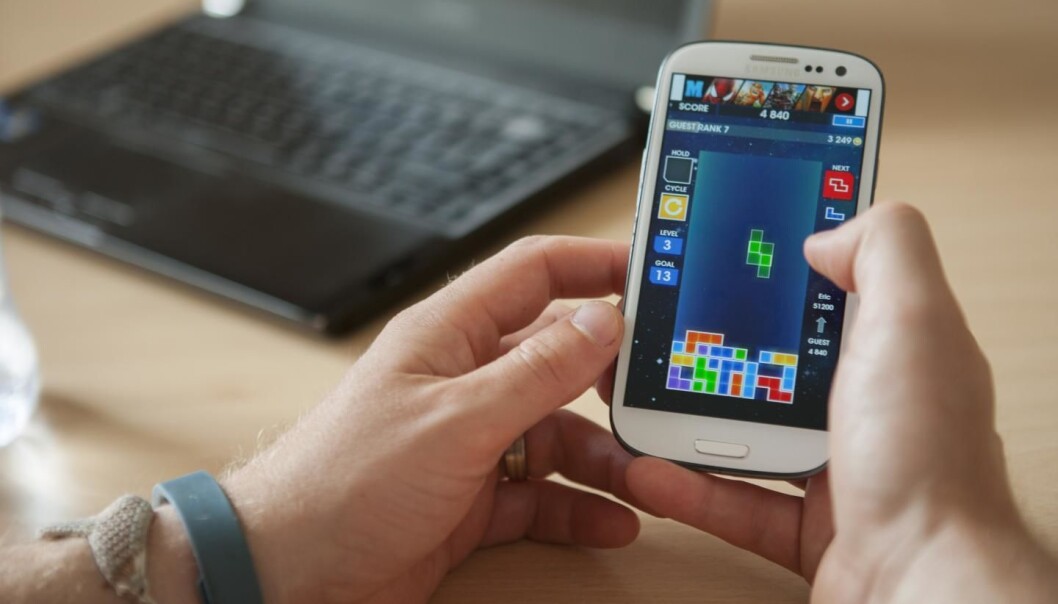 Med Tetris kan du distrahere deg sjøl bort fra å ha lyst på noe du ikke bør ha lyst på, mener australske forskere. (Foto: Plymouth University, Lloyd Russell) Med Tetris kan du distrahere deg sjøl bort fra å ha lyst på noe du ikke bør ha lyst på, mener australske forskere. (Foto: Plymouth University, Lloyd Russell)