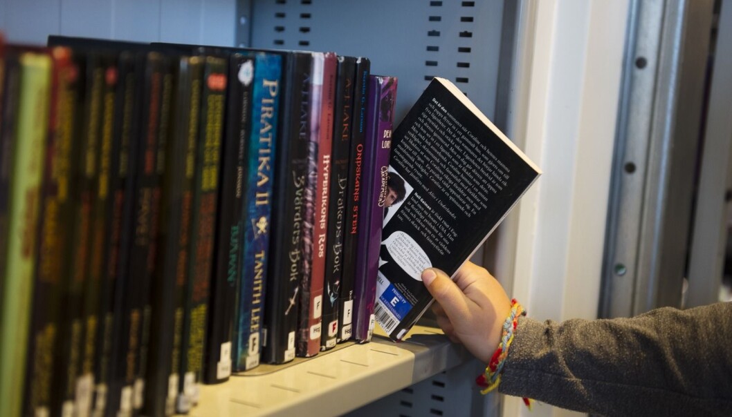 Svært mange som besøker biblioteker låner ingen ting. De bruker biblioteket som møtested og kulturarena. (Foto: Vilhelm Stokstad/TT) Svært mange som besøker biblioteker låner ingen ting. De bruker biblioteket som møtested og kulturarena. (Foto: Vilhelm Stokstad/TT)