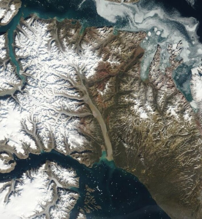 Det er sommer på Grønland. Slik så det ut ved Scoresby Sund 20. august, sett fra NASA-satellitten Terra. (Bilde: NASA Terra MODIS) Det er sommer på Grønland. Slik så det ut ved Scoresby Sund 20. august, sett fra NASA-satellitten Terra. (Bilde: NASA Terra MODIS)