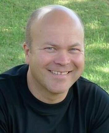 Øystein Vangsnes antar at nynorskelever får en rikere språkstimulering enn bokmålselever og at dette igjen kan gi et positivt utslag på læring. Men dette må det forskes mer på, mener han. (Foto: UiT) Øystein Vangsnes antar at nynorskelever får en rikere språkstimulering enn bokmålselever og at dette igjen kan gi et positivt utslag på læring. Men dette må det forskes mer på, mener han. (Foto: UiT)