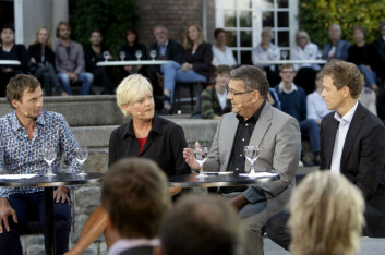 I stortingsvalgkampen 2009 ble politikerne blant annet invitert til debatt i hagen til hotellkongen Petter Stordalen. (Foto: Terje Bendiksby, NTB scanpix) I stortingsvalgkampen 2009 ble politikerne blant annet invitert til debatt i hagen til hotellkongen Petter Stordalen. (Foto: Terje Bendiksby, NTB scanpix)