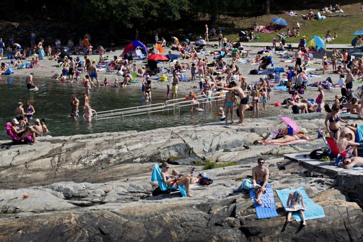 Ingen torsk, men mye folk i strandkanten på Ingierstrand sommeren 2014. (Foto: Anette Karlsen, NTB scanpix) Ingen torsk, men mye folk i strandkanten på Ingierstrand sommeren 2014. (Foto: Anette Karlsen, NTB scanpix)