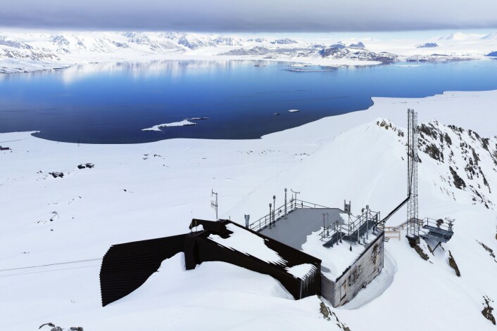 Zeppelin-observatoriet utenfor Ny-Ålesund på Svalbard. (Foto: Ove Hermansen, NILU) Zeppelin-observatoriet utenfor Ny-Ålesund på Svalbard. (Foto: Ove Hermansen, NILU)
