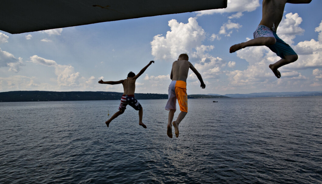 Oslo-folk satte pris på det lunkne badevannet ved Ingierstrand i fjor sommer. (Foto: Anette Karlsen, NTB scanpix) Oslo-folk satte pris på det lunkne badevannet ved Ingierstrand i fjor sommer. (Foto: Anette Karlsen, NTB scanpix)