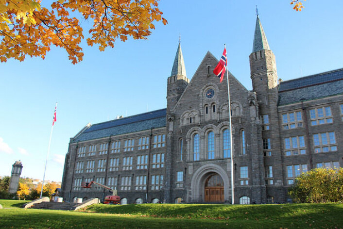 Medisinutdanningen ved NTNU koster 750 000 kroner i året per student og er antakelig Norges dyreste studium. (Foto: Gunnar K. Hansen, NTNU Komm.avd.) Medisinutdanningen ved NTNU koster 750 000 kroner i året per student og er antakelig Norges dyreste studium. (Foto: Gunnar K. Hansen, NTNU Komm.avd.)