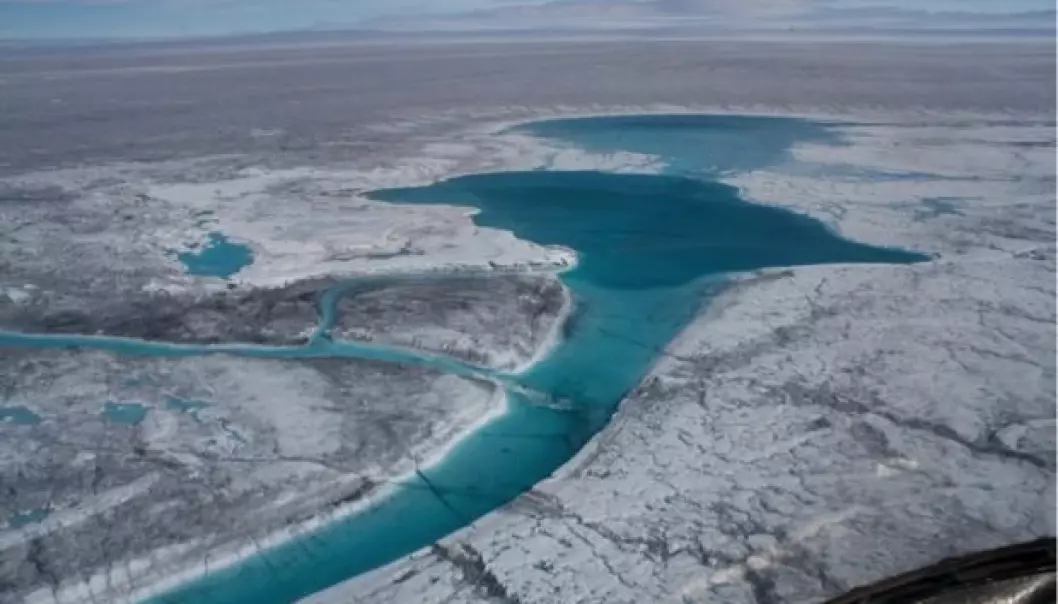 Store mengder sommerregn får isen på Grønland til å smelte enda raskere