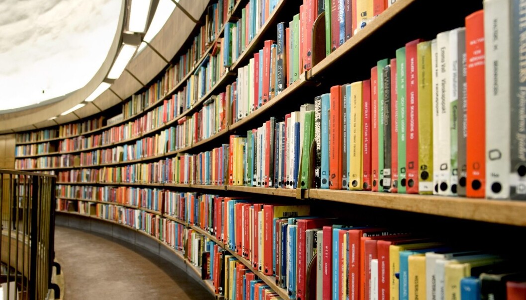 I forskningsprosjektet Voices of Translation har forskarane studert litteratur som er omsett til norsk, svensk, finsk og dansk, og dei har sett spesielt på omsetjarar si rolle. (Foto: Jens Sølvberg, Samfoto/NTB scanpix) I forskningsprosjektet Voices of Translation har forskarane studert litteratur som er omsett til norsk, svensk, finsk og dansk, og dei har sett spesielt på omsetjarar si rolle. (Foto: Jens Sølvberg, Samfoto/NTB scanpix)