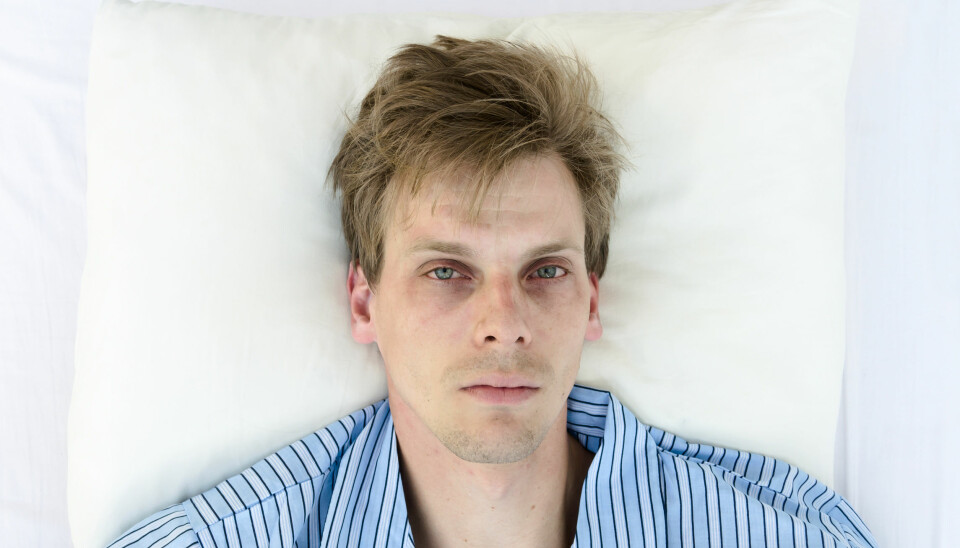 I den nye studien  ble fotografiene av trøtte mennesker vurdert mer negativt enn bildene som ble tatt etter at de hadde fått nok søvn. (Foto: Microstock)