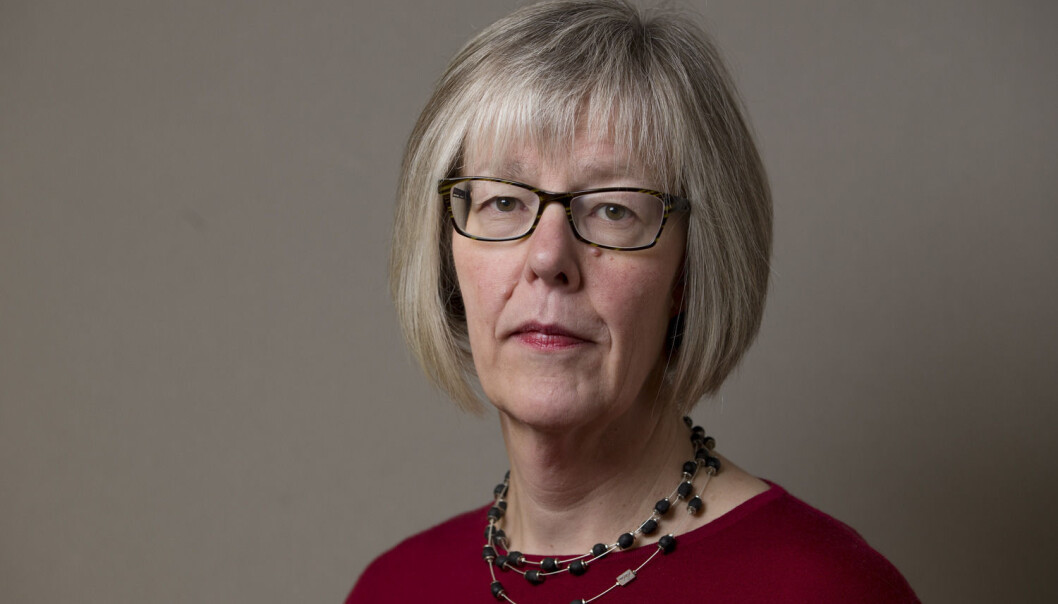 Statssekretær Anne Grethe Erlandsen i Helse- og omsorgsdepartementet synes ikke de etiske komiteene som godkjenner forskning på mennesker bør følge med på om resultatene av forskningen blir offentlig. (Foto: Håkon Mosvold Larsen/NTB scanpix) Statssekretær Anne Grethe Erlandsen i Helse- og omsorgsdepartementet synes ikke de etiske komiteene som godkjenner forskning på mennesker bør følge med på om resultatene av forskningen blir offentlig. (Foto: Håkon Mosvold Larsen/NTB scanpix)