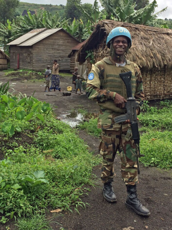 Intervensjonsbrigaden i Kongo er et nytt tiltak som ifølge forskerne hadde god effekt i begynnelsen. Her er en av brigadens soldater fra Malawi på patrulje i nærheten av hovedkvarteret i Sake helt øst i landet. (Foto: Alexander Beadle, FFI) Intervensjonsbrigaden i Kongo er et nytt tiltak som ifølge forskerne hadde god effekt i begynnelsen. Her er en av brigadens soldater fra Malawi på patrulje i nærheten av hovedkvarteret i Sake helt øst i landet. (Foto: Alexander Beadle, FFI)