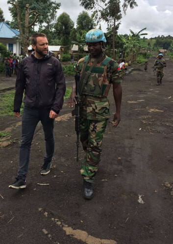 Stian Kjeksrud på feltarbeid for å se på FN-operasjonen i Kongo. (Foto: Alexander Beadle, FFI) Stian Kjeksrud på feltarbeid for å se på FN-operasjonen i Kongo. (Foto: Alexander Beadle, FFI)