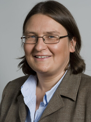 Prorektor Ragnhild Hennum er ikke bekymret, selv om hun ikke vet hvor mye forskning som blir liggende i skuffene til forskerne ved Universitetet i Oslo. (Foto: UiO) Prorektor Ragnhild Hennum er ikke bekymret, selv om hun ikke vet hvor mye forskning som blir liggende i skuffene til forskerne ved Universitetet i Oslo. (Foto: UiO)