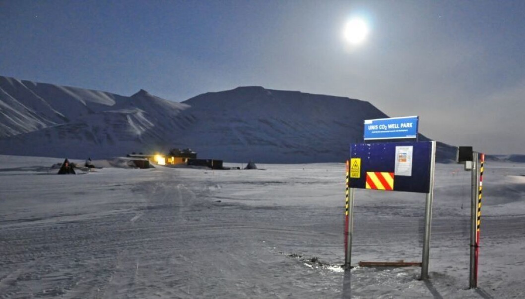 Under permafrosten ved Longyearbyen har forskerne boret åtte brønner og gjort overraskende funn om geologien. (Foto: UNIS) Under permafrosten ved Longyearbyen har forskerne boret åtte brønner og gjort overraskende funn om geologien. (Foto: UNIS)