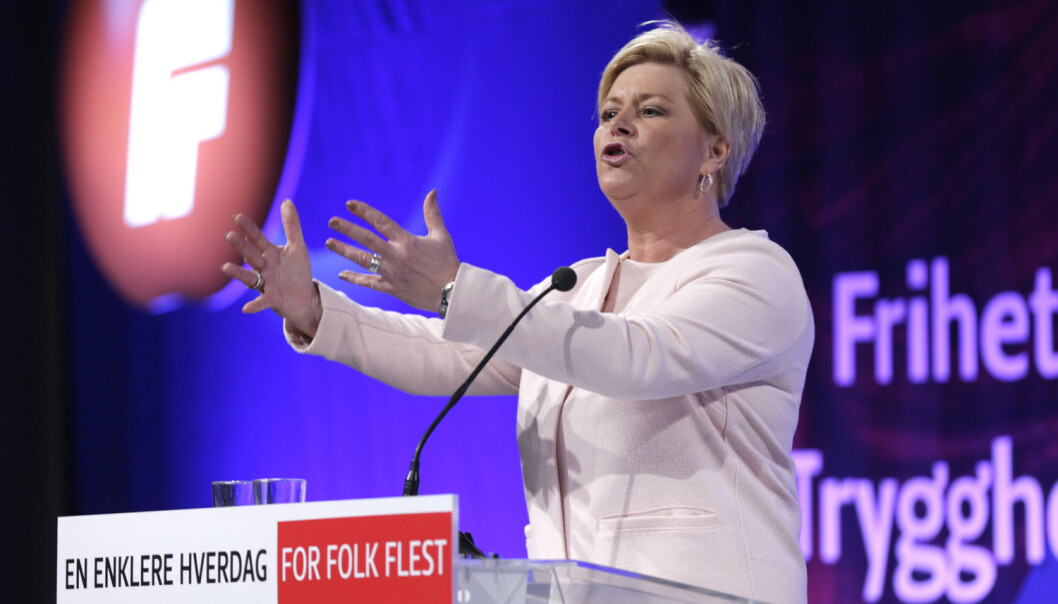 Siv Jensen fikk spørsmålet fra Aftenpostens Harald Stanghelle: Er du selv overbevist om at de klimaendringene som er dokumentert de siste ti årene er menneskeskapte? Hun svarte: Nei. (Foto: NTB scanpix) Siv Jensen fikk spørsmålet fra Aftenpostens Harald Stanghelle: Er du selv overbevist om at de klimaendringene som er dokumentert de siste ti årene er menneskeskapte? Hun svarte: Nei. (Foto: NTB scanpix)