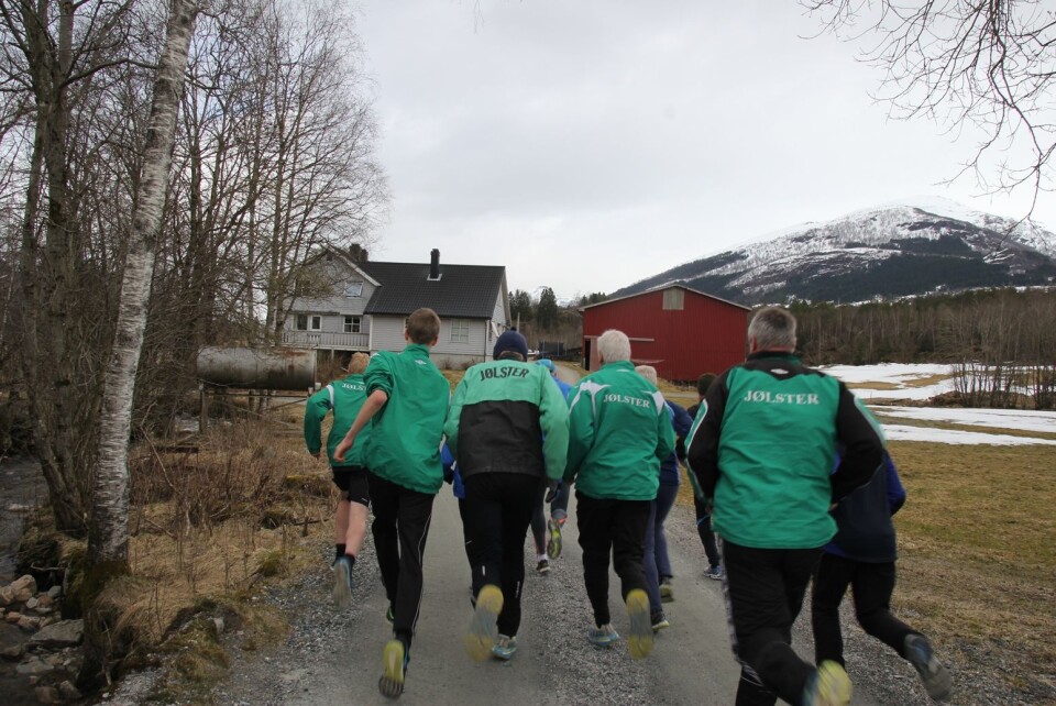 På Gubbetrimmen går det i fartstrening langs landevegen. Rolege langturar tek dei heller for seg sjølve. (Foto: Katrine Sele)