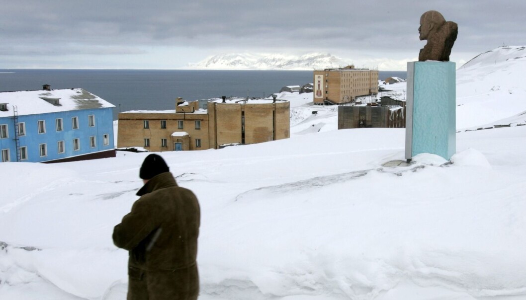 Russland er godt etablert på Svalbard – her fra Barentsburg – og flertallet i Norge vil gjerne fortsette samarbeidet med den arktiske naboen. (Foto: Reuters/NTB scanpix) Russland er godt etablert på Svalbard – her fra Barentsburg – og flertallet i Norge vil gjerne fortsette samarbeidet med den arktiske naboen. (Foto: Reuters/NTB scanpix)