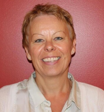 – Med litt hjelp ville muligens flere ha kommet seg tilbake i jobb og mestret livet som mor og far på en mye bedre måte, sier Randi Martinsen, instituttleder ved institutt for sykepleie på Høgskolen i Hedmark. (Foto: HiHm) – Med litt hjelp ville muligens flere ha kommet seg tilbake i jobb og mestret livet som mor og far på en mye bedre måte, sier Randi Martinsen, instituttleder ved institutt for sykepleie på Høgskolen i Hedmark. (Foto: HiHm)