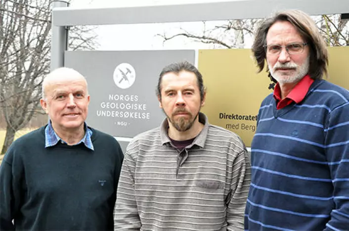 Odleiv Olesen (fra venstre), Yuriy Maystrenko og Harald Kristian Elvebakk står bak den nye NGU-rapporten om fjellvarme. &#13;
 (Foto: NGU)