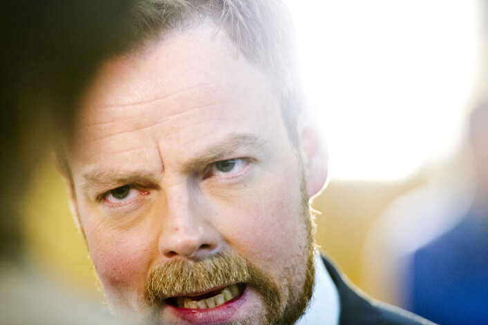 Torbjørn Røe Isaksen opprettholder presset mot høyskolene på Vestlandet, i Hedmark og Oppland, og Østfold. (Foto: Jon Olav Nesvold/NTB scanpix) Torbjørn Røe Isaksen opprettholder presset mot høyskolene på Vestlandet, i Hedmark og Oppland, og Østfold. (Foto: Jon Olav Nesvold/NTB scanpix)