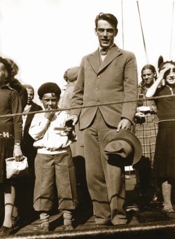 Ole Didrik Lærum og sønnen Birger ved avreise til Iran i 1933. (Foto: Privat) Ole Didrik Lærum og sønnen Birger ved avreise til Iran i 1933. (Foto: Privat)