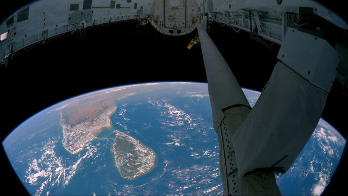 Sri Lanka sett fra romfergen. (Foto: NASA) Sri Lanka sett fra romfergen. (Foto: NASA)