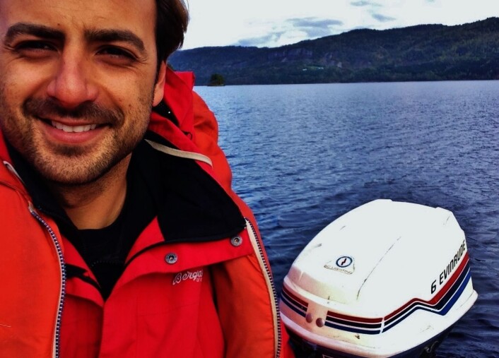 Raúl Ramírez under feltarbeid på Tyrifjorden. (Foto: Raúl Ramírez, NHM) Raúl Ramírez under feltarbeid på Tyrifjorden. (Foto: Raúl Ramírez, NHM)