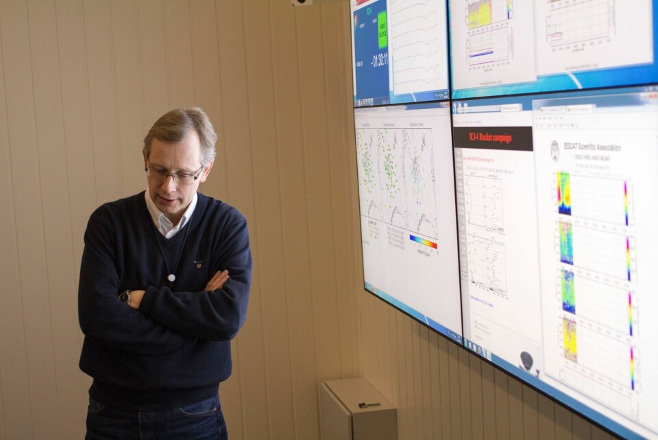 Prosjektleder Jøran Moen i det vitenskapelige kontrollrommet på Andøya.  (Foto: David Miles, University of Alberta)