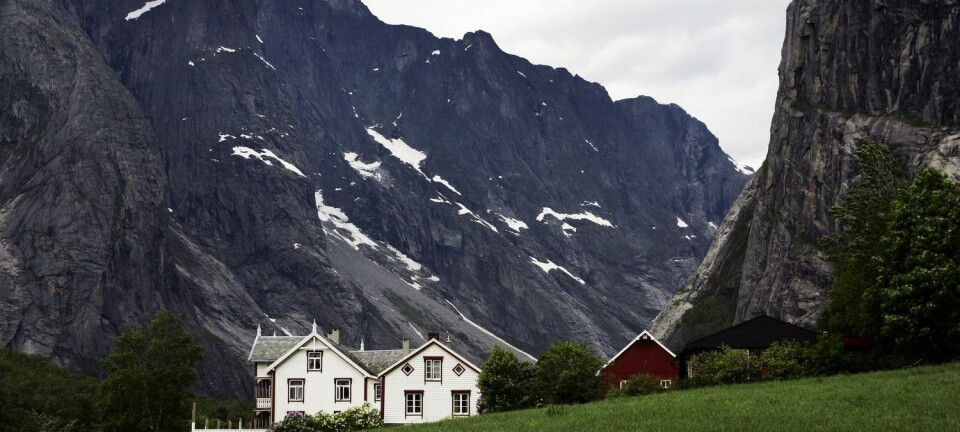 Halvparten av bøndene i en undersøkelse fra Møre og Romsdal var usikre på gårdens drift om ti år. Her fra Trollveggen i Romsdalen.  (Foto: Gorm Kallestad)