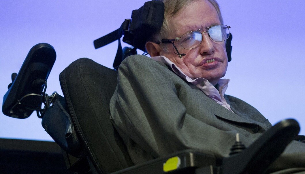 Stephen Hawking er an av flere fremtredende vitenskapsmenn som er bekymret for utviklingen innen for eksempel kunstig intelligens. (Foto: Afp/Scanpix) Stephen Hawking er an av flere fremtredende vitenskapsmenn som er bekymret for utviklingen innen for eksempel kunstig intelligens. (Foto: Afp/Scanpix)