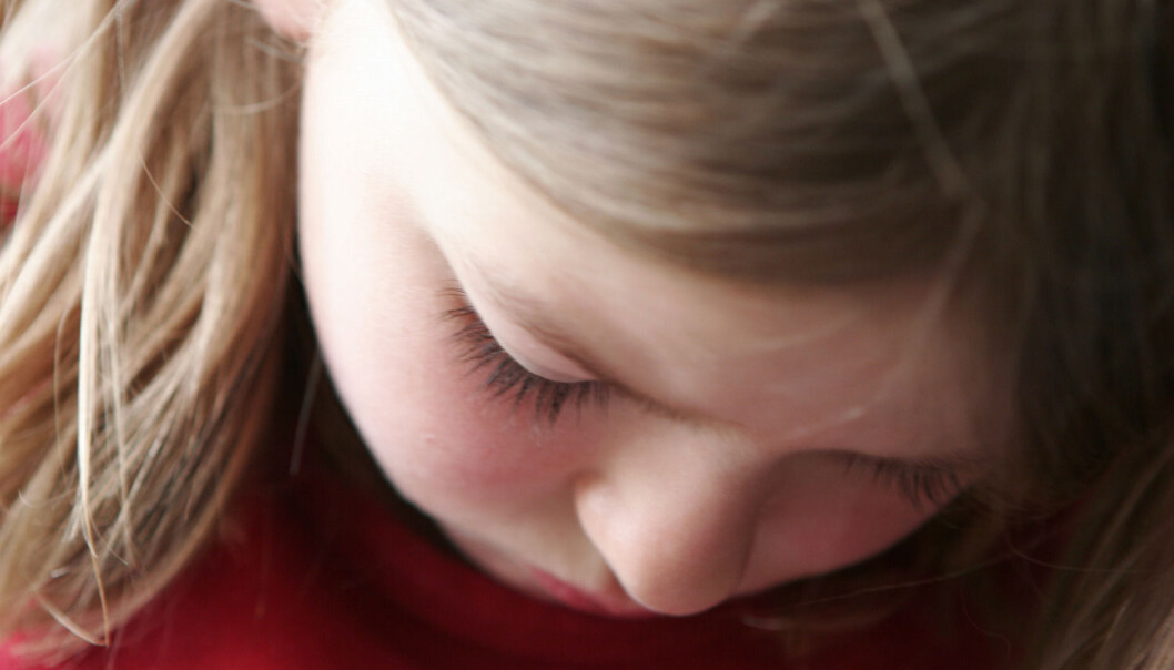 Grovt sett kan vi dele barna som sliter inn i to grupper; den ene sliter med ADHD eller atferdsvansker, mens den andre gruppen lider av angst eller depresjoner, ifølge forskeren. (Foto: NTB Scanpix) Grovt sett kan vi dele barna som sliter inn i to grupper; den ene sliter med ADHD eller atferdsvansker, mens den andre gruppen lider av angst eller depresjoner, ifølge forskeren. (Foto: NTB Scanpix)