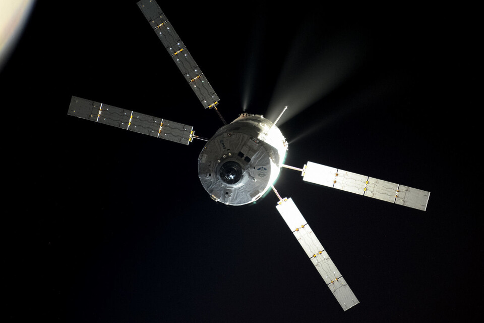ATV 5 da den dokket på egenhånd til romstasjonen 12. august 2014 etter oppskytingen 30. juli. (Foto: Roscosmos/O. Artemjev) ATV 5 da den dokket på egenhånd til romstasjonen 12. august 2014 etter oppskytingen 30. juli. (Foto: Roscosmos/O. Artemjev)