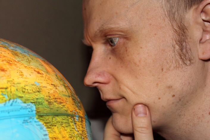 Hull i CV-en: Ole Jacob Madsen har fått kritikk av kollega fordi han ikke har vært på noe lengre forskningsopphold i utlandet. Neste stopp, Seychellene eller Zanzibar? (Foto: Privat) Hull i CV-en: Ole Jacob Madsen har fått kritikk av kollega fordi han ikke har vært på noe lengre forskningsopphold i utlandet. Neste stopp, Seychellene eller Zanzibar? (Foto: Privat)