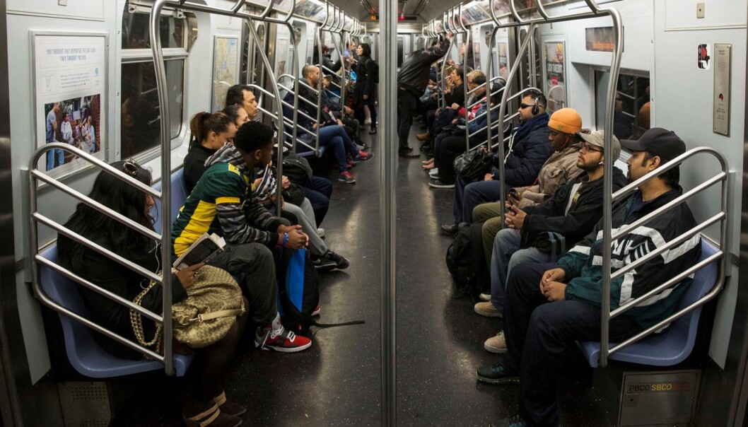 Det finnes en usynlig verden av mikrober på t-banen i New York. (Illustrasjonsfoto: Lucas Jackson, Reuters) Det finnes en usynlig verden av mikrober på t-banen i New York. (Illustrasjonsfoto: Lucas Jackson, Reuters)