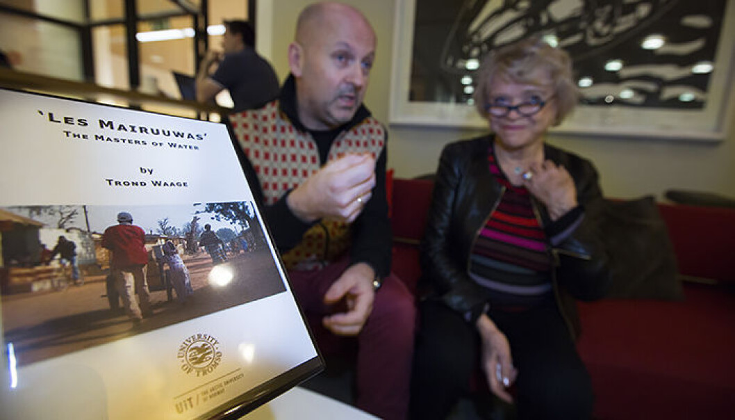 Da Eva Joly besøkte Tromsø under Arctic Froniters, fikk hun med seg en kopi av filmen til Trond Waage hjem til Frankrike slik at hun kunne se den før helgens festival. (Foto: Stig Brøndbo) Da Eva Joly besøkte Tromsø under Arctic Froniters, fikk hun med seg en kopi av filmen til Trond Waage hjem til Frankrike slik at hun kunne se den før helgens festival. (Foto: Stig Brøndbo)