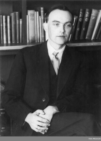 Svein Rosseland i 1935, da differensialanalysatoren var under planlegging. (Foto: Oslo Museum/ <a href="http://creativecommons.org/licenses/by-sa/3.0/deed.en">Creative Commons 3.0</a> Svein Rosseland i 1935, da differensialanalysatoren var under planlegging. (Foto: Oslo Museum/ <a href="http://creativecommons.org/licenses/by-sa/3.0/deed.en">Creative Commons 3.0</a>