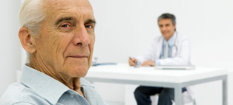 Britiske eldre bagatelliserte symptomene som kan tyde på kreft, eller ville ikke bry legen, viser ny undersøkelse. Norske eldre går raskere til legen, selv om noen studier tyder på at menn ennå er tilbakeholdne. (Illustrasjonsfoto: www.colourbox.no)