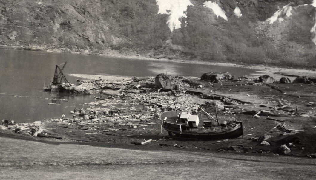 Natten til 7. april 1934 forårsaket et stort fjellskred en flodbølge i Tafjorden. Denne raserte både bebyggelsen i Tafjord og det lille stedet Fjørå. 41 mennesker omkom. 30 hus ble knust og totalt ødelagt. (Foto: NTB Scanpix) Natten til 7. april 1934 forårsaket et stort fjellskred en flodbølge i Tafjorden. Denne raserte både bebyggelsen i Tafjord og det lille stedet Fjørå. 41 mennesker omkom. 30 hus ble knust og totalt ødelagt. (Foto: NTB Scanpix)