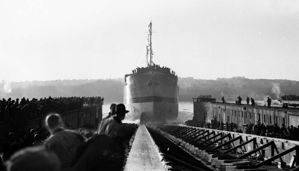 16 000 tonneren «Berge Bergesen» blir sjøsatt fra Rosenberg mekaniske verksted i Stavanger i 1951. (Foto: NTB Scanpix)