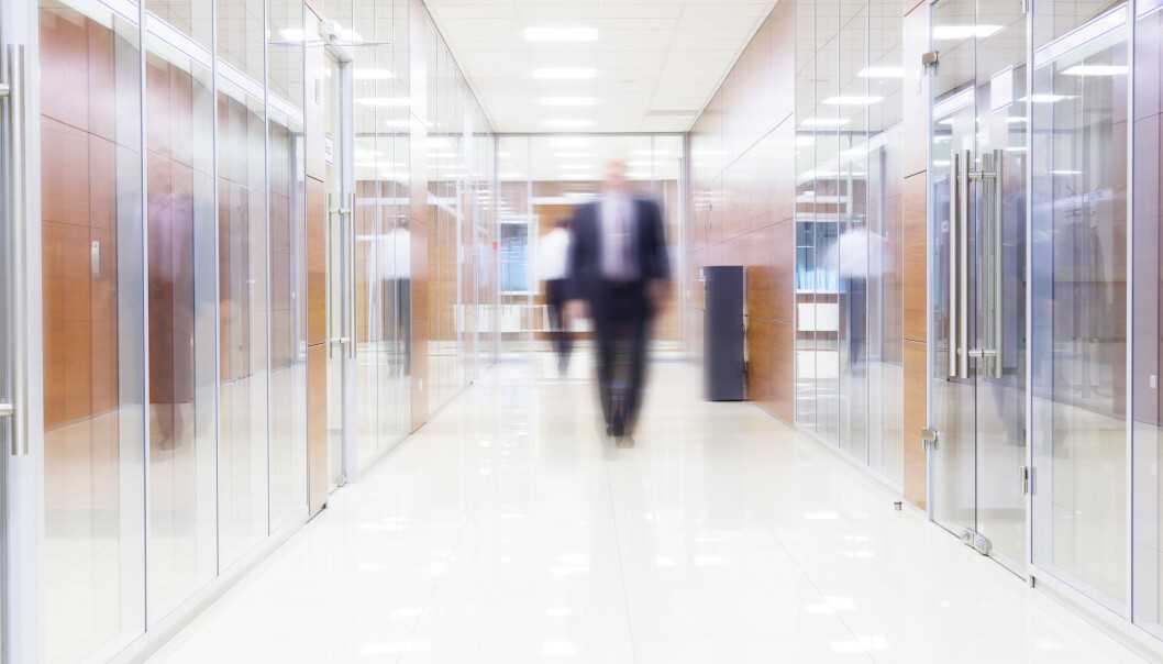 Hvorfor hopper noen av forskerkarrieren til fordel for et annet yrke eller en helt annen sektor, og hva slags jobber har eks-forskeren gått til? Hvordan kommer forskerutdanning og forskererfaring til nytte? (Foto: Microstock) Hvorfor hopper noen av forskerkarrieren til fordel for et annet yrke eller en helt annen sektor, og hva slags jobber har eks-forskeren gått til? Hvordan kommer forskerutdanning og forskererfaring til nytte? (Foto: Microstock)