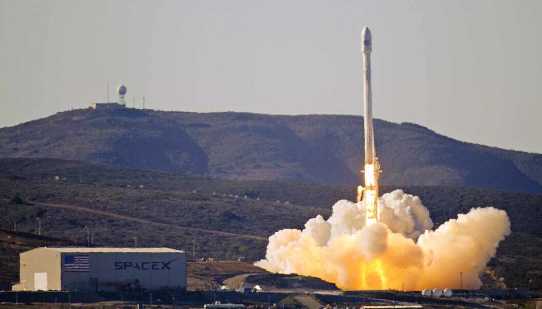 Første oppskytning av Falcon 9 i 2013. (Foto: SpaceX) Første oppskytning av Falcon 9 i 2013. (Foto: SpaceX)