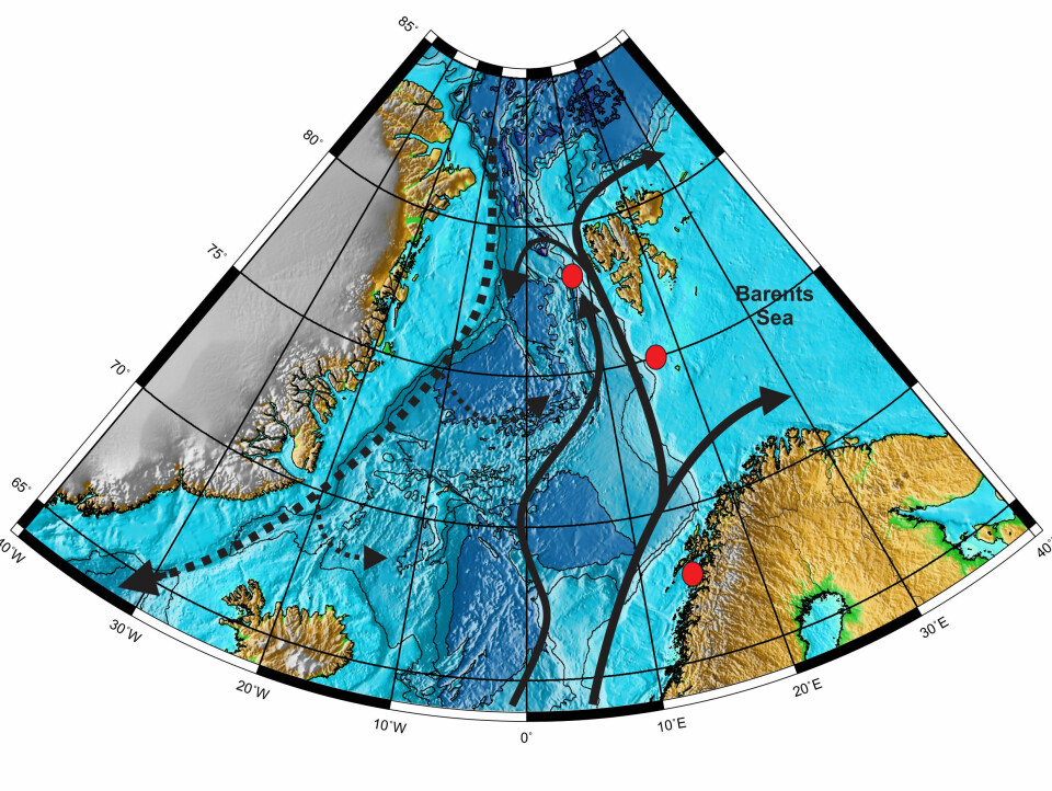 Kartet viser havområdene mellom Grønland og norskekysten/Spitsbergen der Groot gjorde sine undersøkelser. Røde prikker viser hvor prøvene ble tatt, sorte piler viser nordgående atlantiske havstrømmer, mens stiplede linjer viser de kalde undervannsstrømmene som går sørover fra Arktis. (Foto: (Illustrasjon: UiT))