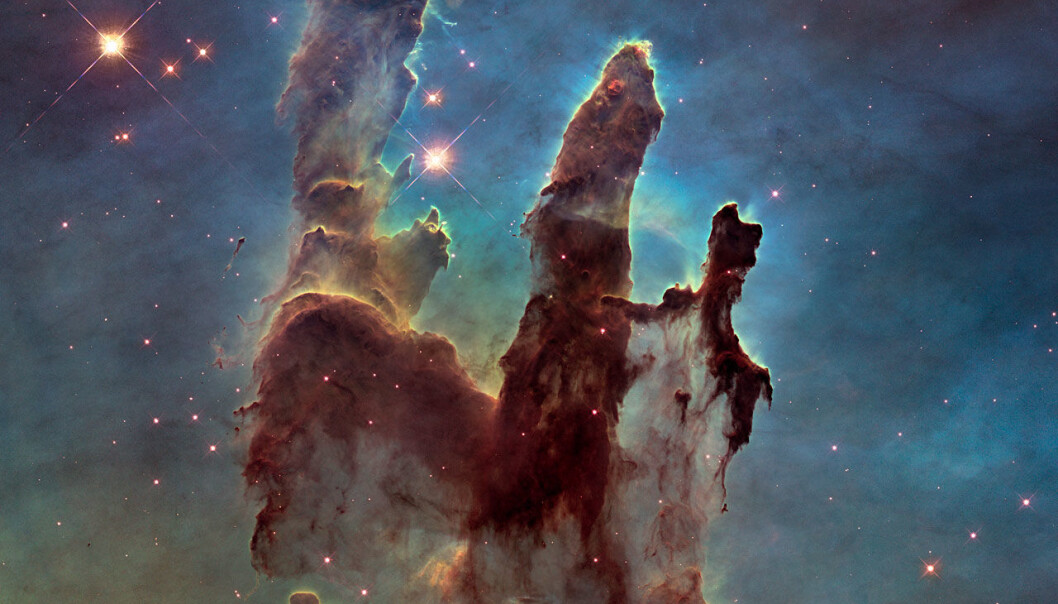 Gasspilarene slik Hubbles nyeste kamera ser dem. Dette bildet er tatt i det vanlige lysspekteret, samme som vi ser med våre øyne. (Foto: NASA, ESA/Hubble and the Hubble Heritage Team) Gasspilarene slik Hubbles nyeste kamera ser dem. Dette bildet er tatt i det vanlige lysspekteret, samme som vi ser med våre øyne. (Foto: NASA, ESA/Hubble and the Hubble Heritage Team)