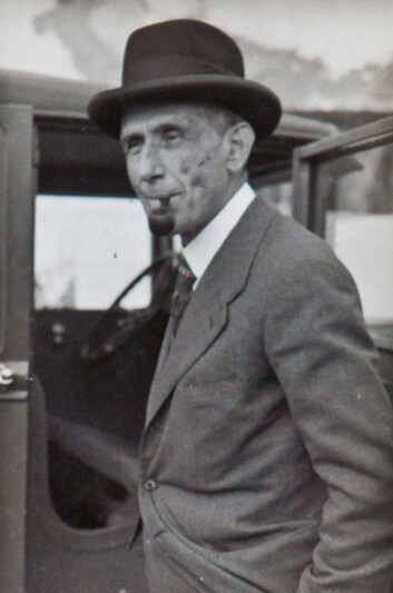 Pompeu Fabra (1868-1948). Fotokjelde: Wikimedia Commons. Pompeu Fabra (1868-1948). Fotokjelde: Wikimedia Commons.