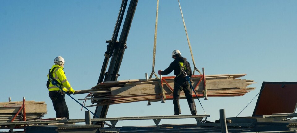 Utenlandske bygg- og anleggsarbeidere er 50 prosent mer utsatt for arbeidsulykker enn nordmenn. (Illustrasjonsfoto: Jens Sølvberg, Samfoto)