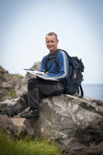 - God kvalitet på beitene og jevnt beitetrykk fremmer veksten av gode beiteplanter og bidrar dermed til at dyra vokser mer og får høyere slaktevekt, sier Finn-Arne Haugen, vegetasjonskartlegger og leder for Skog og landskaps kontor i Tromsø. (Foto: Skog og landskap) - God kvalitet på beitene og jevnt beitetrykk fremmer veksten av gode beiteplanter og bidrar dermed til at dyra vokser mer og får høyere slaktevekt, sier Finn-Arne Haugen, vegetasjonskartlegger og leder for Skog og landskaps kontor i Tromsø. (Foto: Skog og landskap)