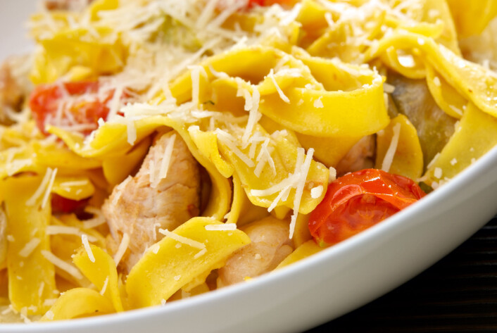 De fleste av oss tror nok at når en matvare er kokt, så er den trygg. Men sporedannende bakterier kan overleve høy temperatur i pasta og ris. (Foto: Colourbox) De fleste av oss tror nok at når en matvare er kokt, så er den trygg. Men sporedannende bakterier kan overleve høy temperatur i pasta og ris. (Foto: Colourbox)