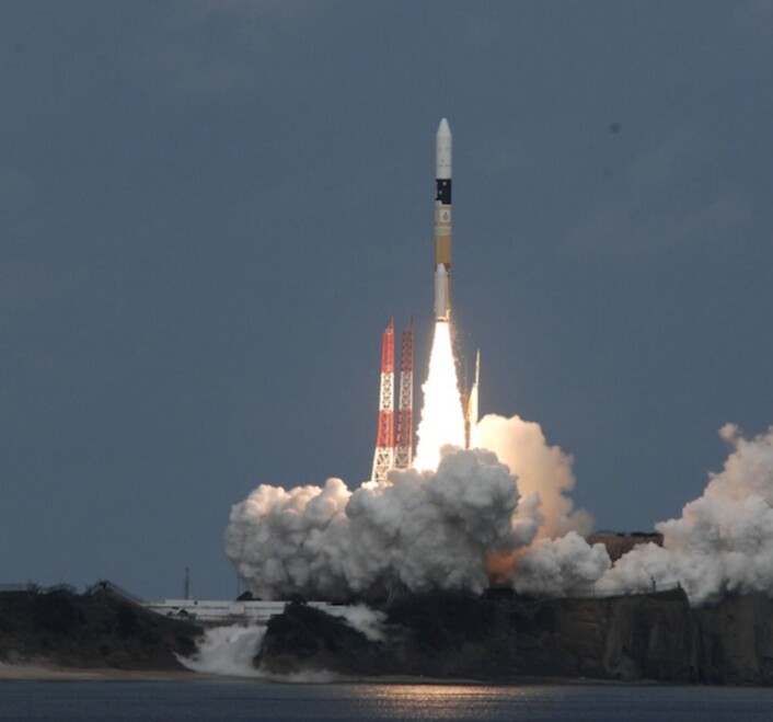 Alle viser bilder av Orion-oppskytningen - så her er i stedet et bilde av japanske Haybusa-2 på vei opp. Den skal fly myyyye lengre enn hva Orion gjorde fredag. (Bilde: JAXA) Alle viser bilder av Orion-oppskytningen - så her er i stedet et bilde av japanske Haybusa-2 på vei opp. Den skal fly myyyye lengre enn hva Orion gjorde fredag. (Bilde: JAXA)