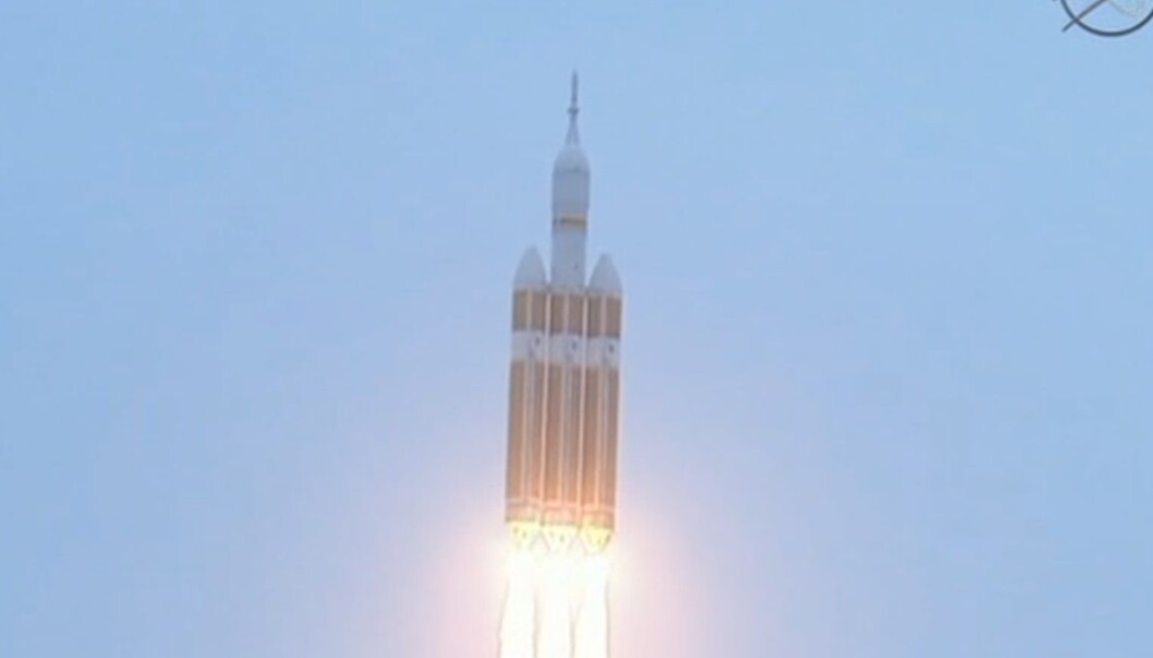 Orion skytes opp fra Cape Canaveral i Florida, 13:05 norsk tid. (Skjermdump fra NASA) Orion skytes opp fra Cape Canaveral i Florida, 13:05 norsk tid. (Skjermdump fra NASA)