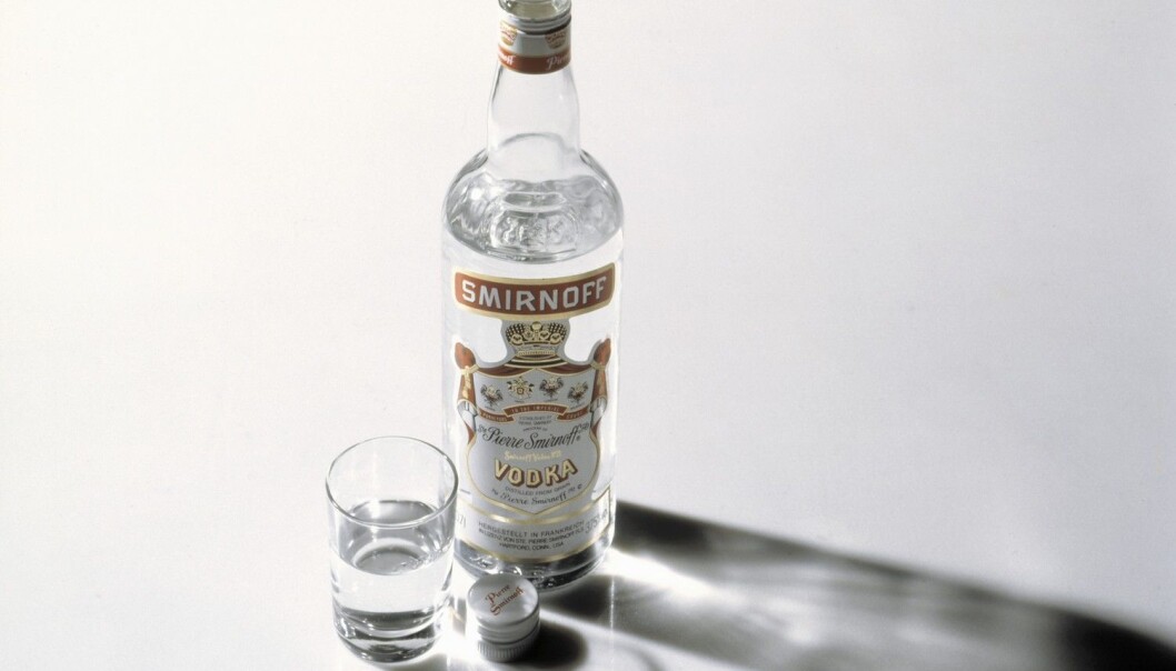 «Na zdorovje!» er «skål» på russisk. Ifølge Tidsskrift for russisktalende i Norge, betyr det å avslå en drink fra en russer, at du ikke «har respekt». Meget frekt, med andre ord. (Foto: NTB Scanpix) «Na zdorovje!» er «skål» på russisk. Ifølge Tidsskrift for russisktalende i Norge, betyr det å avslå en drink fra en russer, at du ikke «har respekt». Meget frekt, med andre ord. (Foto: NTB Scanpix)