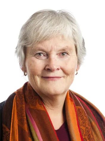 - Pasientene fortalte om en form for uforutsigbar trøtthet som kunne variere fra den ene dagen til den andre. Av og til var den så sterk at de følte seg lammet, sier Ann Marit Mengshoel, professor ved institutt for helse og samfunn ved Universitetet i Oslo.  (Foto: UiO)